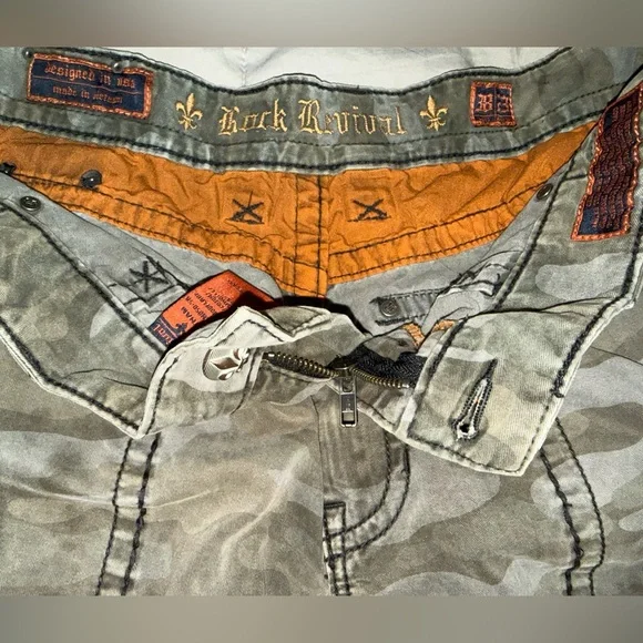 Rock Revival mens camo shorts ( greens) EUC size 38 /23 - Picture 5 of 8